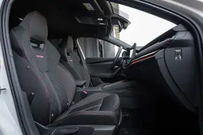 Skoda Octavia Combi RS 2.0 TSI — Break sportif haute performance, quasi neuf — Miniature 11