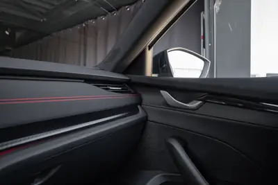 Skoda Octavia Combi RS 2.0 TSI — Break sportif haute performance, quasi neuf — Miniature 21