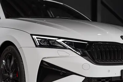 Skoda Octavia Combi RS 2.0 TSI — Break sportif haute performance, quasi neuf — Miniature 24