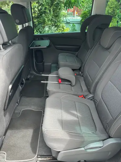 SEAT Alhambra 1.4 TSI — Le monospace familial spacieux aux portes coulissantes pratiques — Innenraum