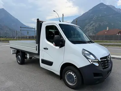 Opel Movano 2.3 CDTI 180 ch — Utilitaire fiable, faible kilométrage, état impeccable — intérieur