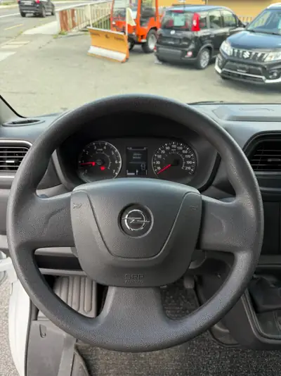 Opel Movano 2.3 CDTI 180 ch — Utilitaire fiable, faible kilométrage, état impeccable — Miniature 12