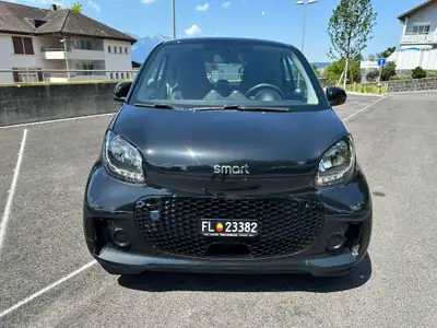 Smart Fortwo EQ 2023 — Citadine électrique compacte, 6300 km seulement — fianco
