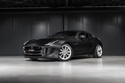 Jaguar F-Type Coupé 3.0 V6 S/C — Sportive britannique affûtée, 59 950 km seulement — vista esterna
