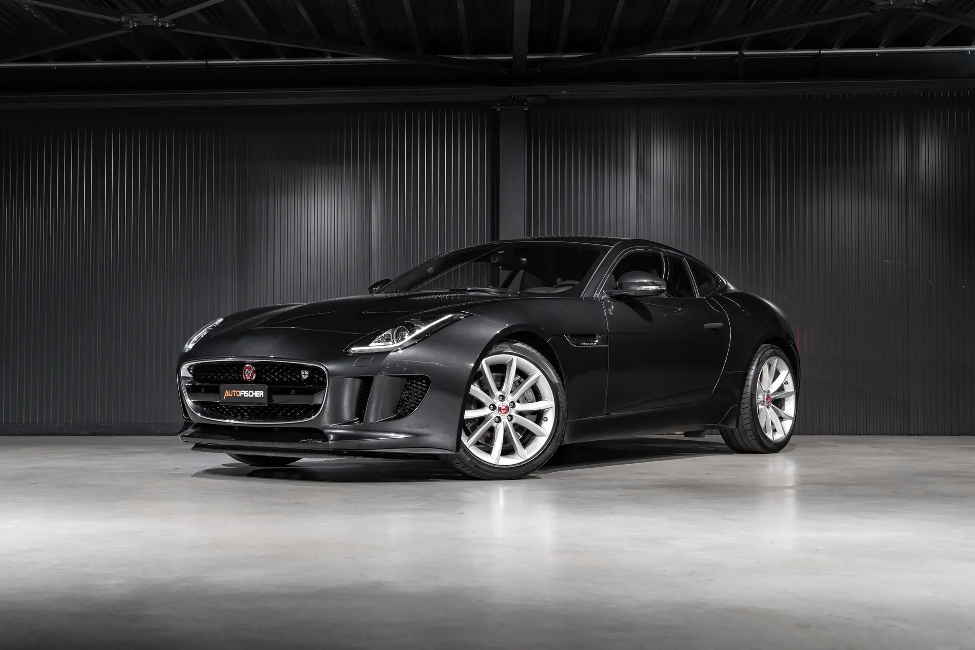 Jaguar F-Type Coupé 3.0 V6 S/C — Sportive britannique affûtée, 59 950 km seulement