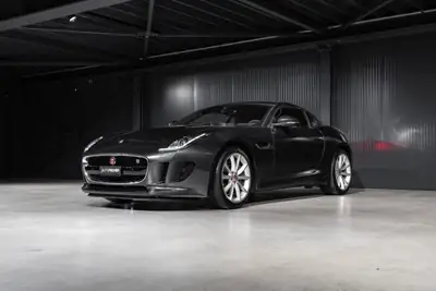 Jaguar F-Type Coupé 3.0 V6 S/C — Sportive britannique affûtée, 59 950 km seulement — cruscotto