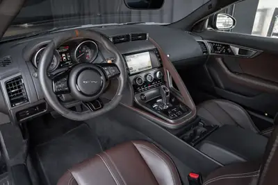 Jaguar F-Type Coupé 3.0 V6 S/C — Sportive britannique affûtée, 59 950 km seulement — Miniatura 12