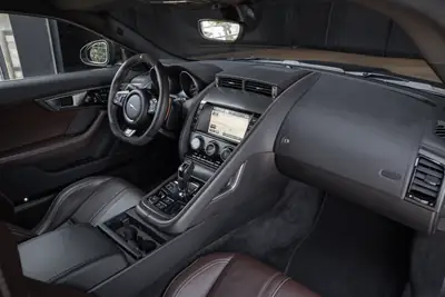 Jaguar F-Type Coupé 3.0 V6 S/C — Sportive britannique affûtée, 59 950 km seulement — Miniatura 13