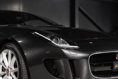 Jaguar F-Type Coupé 3.0 V6 S/C — Sportive britannique affûtée, 59 950 km seulement — Miniatura 23