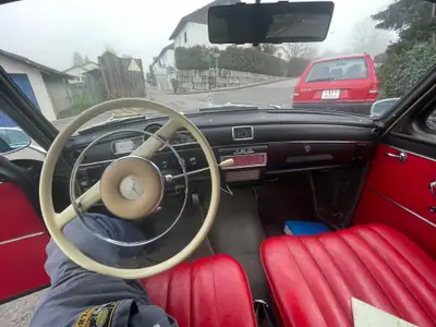 Mercedes-Benz 190 B « Kleiner Ponton » 1961 — Berline de légende, sans accident — Miniatur 9