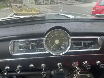 Mercedes-Benz 190 B « Kleiner Ponton » 1961 — Berline de légende, sans accident — Miniatur 13