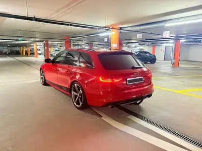 Audi S4 V6 TFSI Quattro — Break sportif 333 ch avec échappement racing et suspensions KW — Seitenansicht