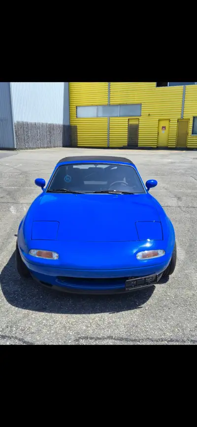 Mazda MX-5 NA 1.6i — Le roadster mythique des années 90, exempt d'accident — rear view
