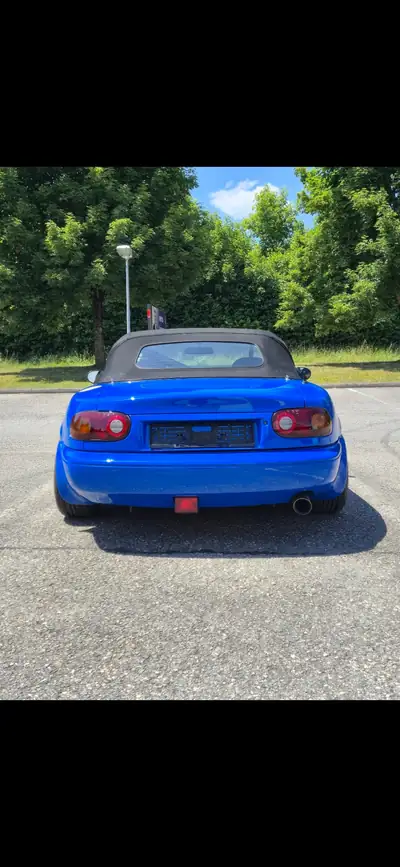 Mazda MX-5 NA 1.6i — Le roadster mythique des années 90, exempt d'accident — detail