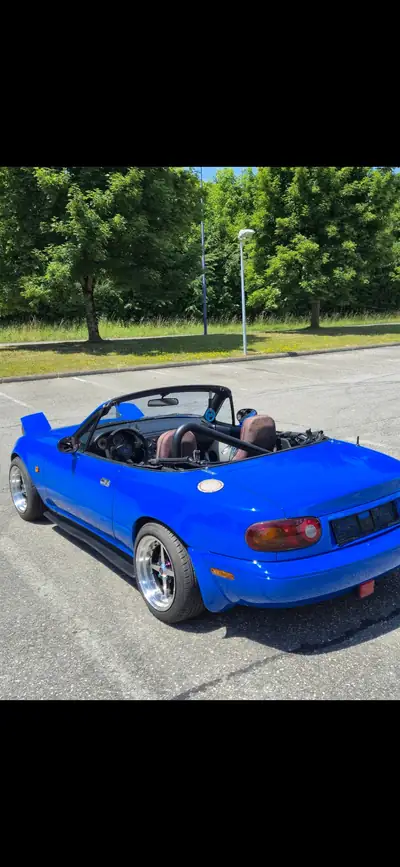 Mazda MX-5 NA 1.6i — Le roadster mythique des années 90, exempt d'accident — Thumbnail 11