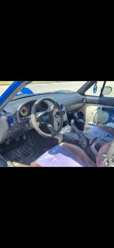 Mazda MX-5 NA 1.6i — Le roadster mythique des années 90, exempt d'accident — Thumbnail 15