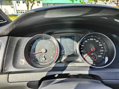 Volkswagen Golf 7 GTI Performance — 230 ch, DSG, design sportif affirmé — Miniature 10