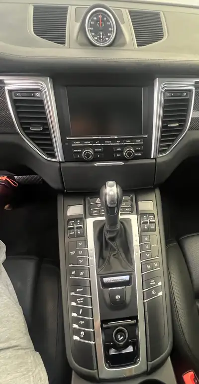 Porsche Macan 3.0 V6 S — SUV sportif premium, 340 ch et faible kilométrage — Miniature 12