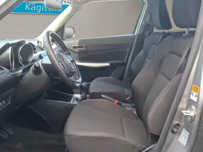 Suzuki Swift 1.2 Hybrid 4x4 — Citadine polyvalente et économe à faible kilométrage — détail
