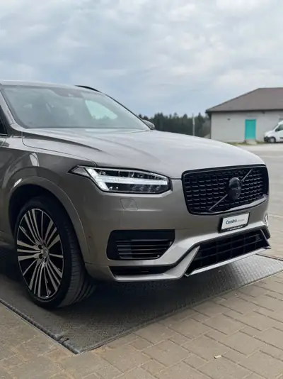 Volvo XC90 T8 eAWD R-Design — SUV 7 places hybride rechargeable, 33'800 km — Miniature 17