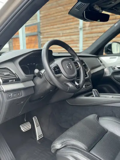 Volvo XC90 T8 eAWD R-Design — SUV 7 places hybride rechargeable, 33'800 km — Miniature 19