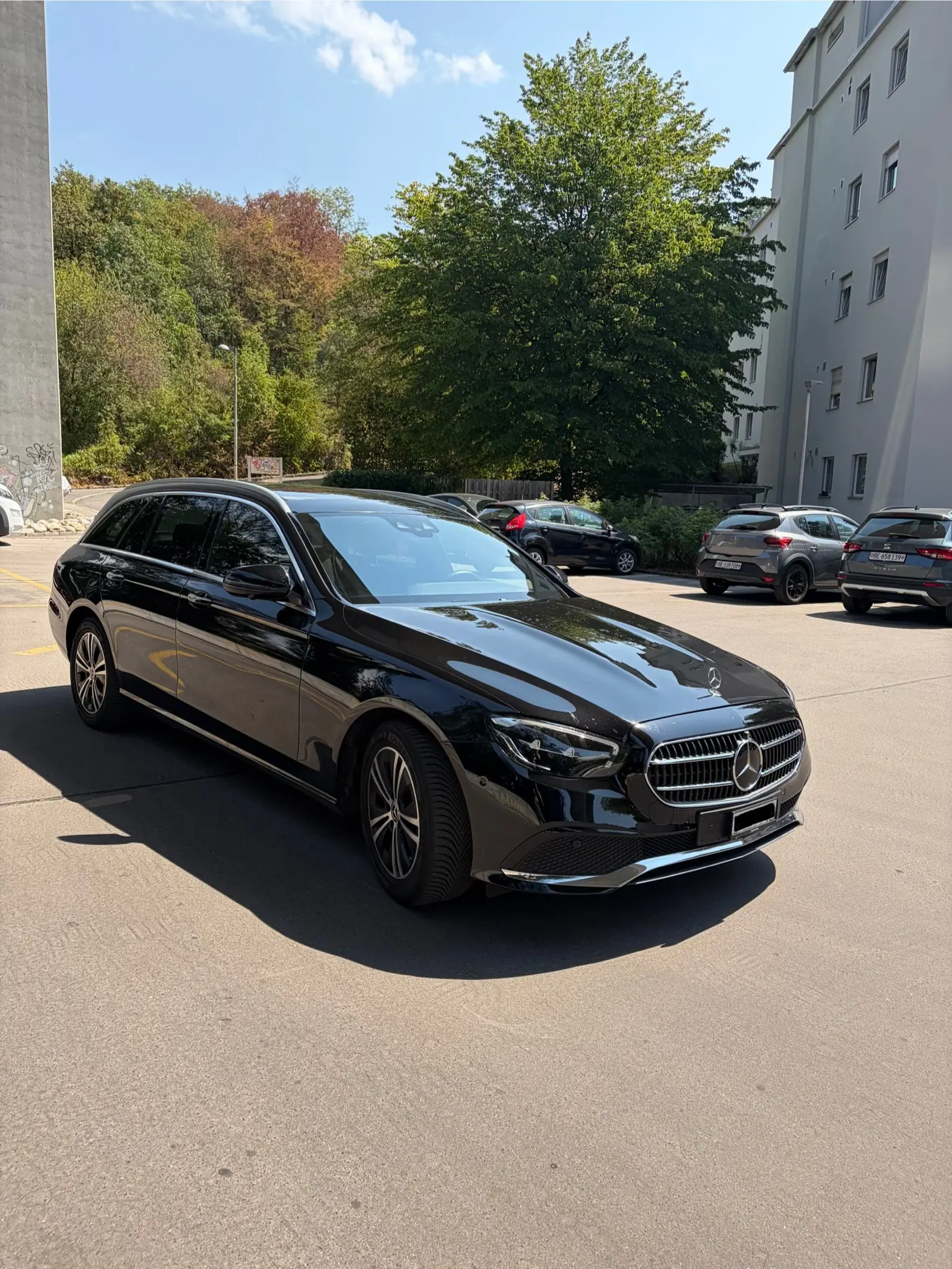 Mercedes-Benz E 200 Avantgarde 4matic — Break hybride mild, 71 000 km, design premium — vista esterna