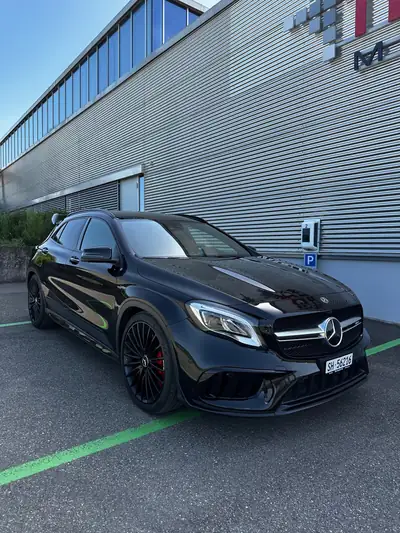 Mercedes-Benz GLA 45 AMG — SUV compact haute performance, 381 ch et traction intégrale — Außenansicht