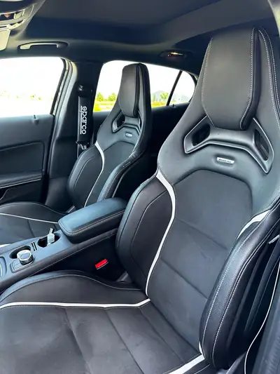 Mercedes-Benz GLA 45 AMG — SUV compact haute performance, 381 ch et traction intégrale — Detail