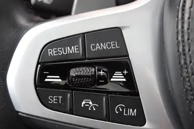 BMW X4 xDrive 48V 20d M Sport — SUV coupé diesel hybride, pack M complet et technologie 360° — Miniature 13
