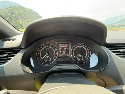 Skoda Octavia 2.0 TDI RS 184 ch 4x4 — Monospace robuste, transmission DSG, équipée hivernale — dashboard