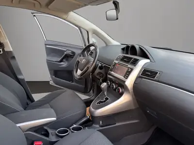 Toyota Verso 1.8 Luna Multidrive S — Monospace 7 places, fiable et équipé — Miniature 19