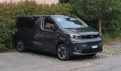 Opel Zafira 2.0 CDTI 177 ch — Monospace spacieux, 8 places et faible kilométrage — vue extérieure