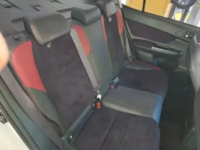 Subaru WRX STI 2.5 Sport S — Berline sportive intégrale, 301 ch, boîte manuelle — Miniatur 8