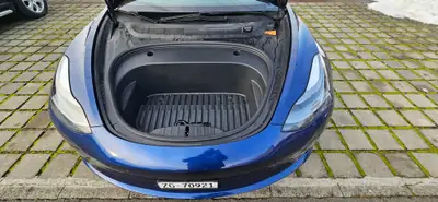 Tesla Model 3 Long Range Dual Motor — Électrique performante, 497 ch et zéro émission — tableau de bord