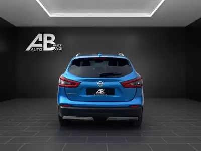 Nissan Qashqai 1.6 dCi Tekna+ — SUV 4x4 robuste, première main, entretien complet — intérieur