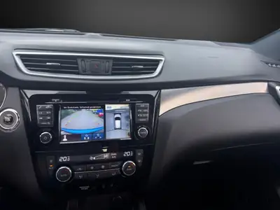 Nissan Qashqai 1.6 dCi Tekna+ — SUV 4x4 robuste, première main, entretien complet — Miniature 12