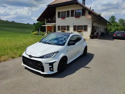 Toyota GR Yaris 1.6 Turbo Sport 4x4 — Performance sportive et polyvalence tout-terrain — arrière
