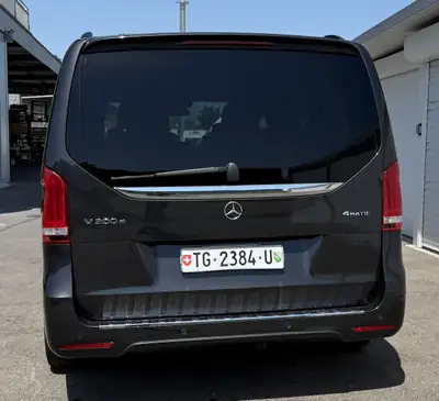 Mercedes-Benz V 300 d Avantgarde — Monospace premium 4x4, 110'000 km, sans sinistre — arrière