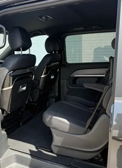 Mercedes-Benz V 300 d Avantgarde — Monospace premium 4x4, 110'000 km, sans sinistre — intérieur
