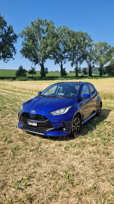 Toyota Yaris Hybride 2023 — Citadine économe et fiable, 14'000 km seulement — Seitenansicht