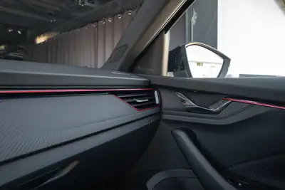 Škoda Scala 1.5 TSI Monte Carlo — Berline dynamique, garantie 5 ans, toit panoramique — Miniatur 23