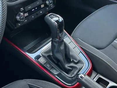 Skoda Fabia 1.0 TSI Monte Carlo DSG — Citadine dynamique, peu kilométrée, garantie 5 ans — Miniatura 20