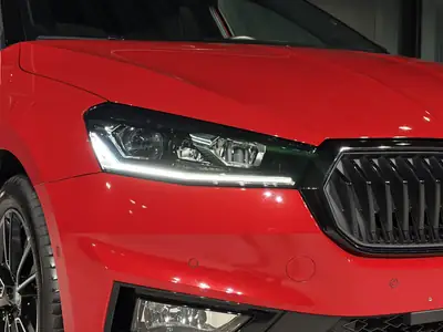 Skoda Fabia 1.0 TSI Monte Carlo DSG — Citadine dynamique, peu kilométrée, garantie 5 ans — Miniatura 25