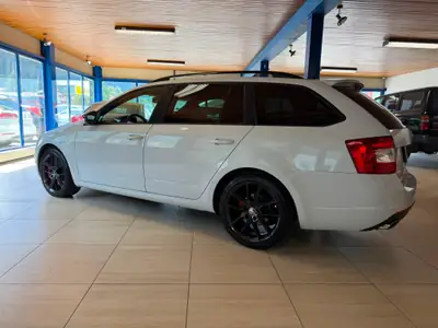 Skoda Octavia Combi 2.0 TDI RS — Break diesel performant, 184 ch, sans sinistre — Miniatura 9