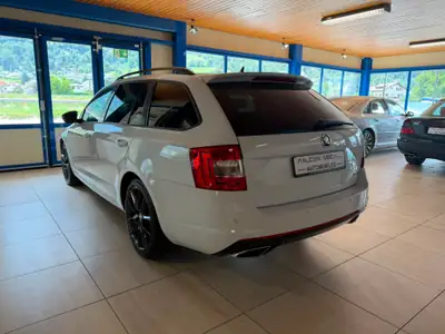 Skoda Octavia Combi 2.0 TDI RS — Break diesel performant, 184 ch, sans sinistre — Miniatura 10