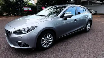 Mazda 3 2.0 Ambition Plus — Berline dynamique, entretien réduit, 62'000 km — arrière