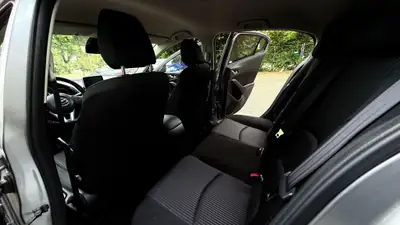 Mazda 3 2.0 Ambition Plus — Berline dynamique, entretien réduit, 62'000 km — Miniature 10