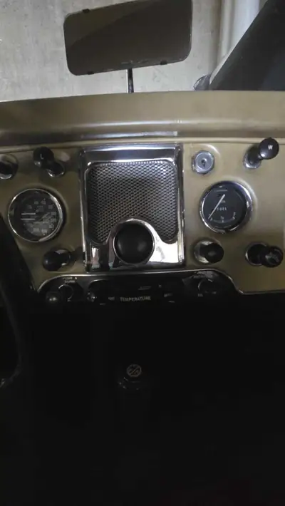 MG MGA 1600 Mark II 1962 — Roadster britannique emblématique, histoire automobile — Miniatur 9