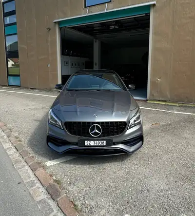 Mercedes-Benz CLA 45 AMG 4matic+ — Berline sportive 387 ch, seulement 34'000 km — côté