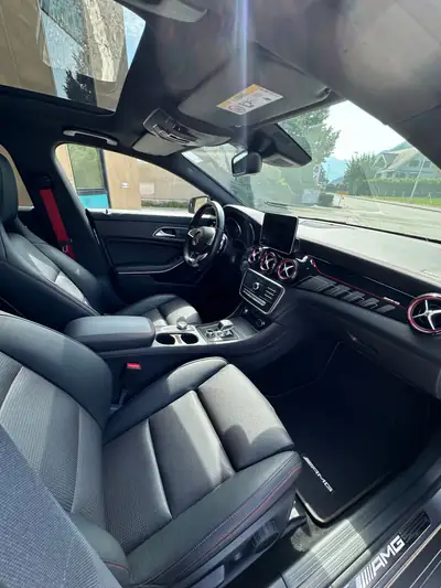Mercedes-Benz CLA 45 AMG 4matic+ — Berline sportive 387 ch, seulement 34'000 km — Miniature 11